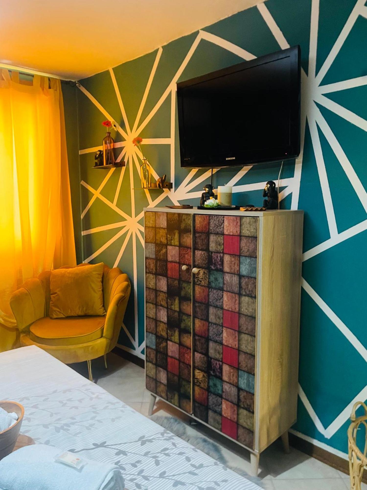 Family House Di Genny E Nicola Small Suite Кьоджа Экстерьер фото