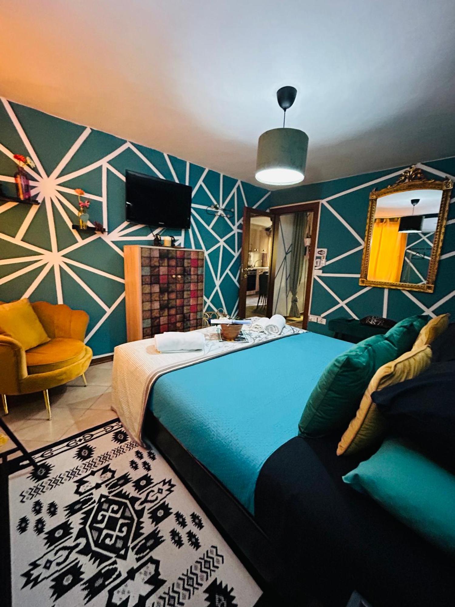 Family House Di Genny E Nicola Small Suite Кьоджа Экстерьер фото